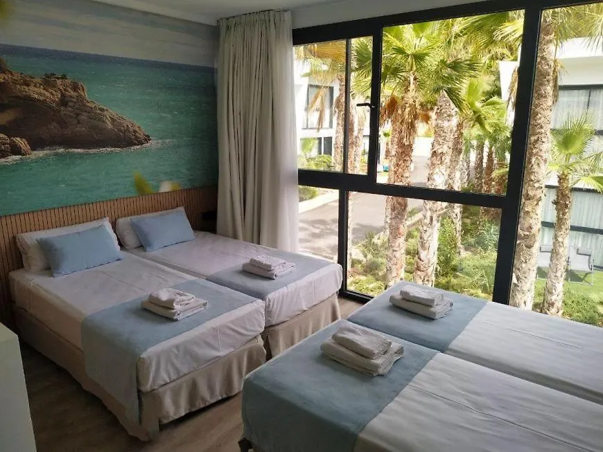 Hotel Alannia Salou 4*,